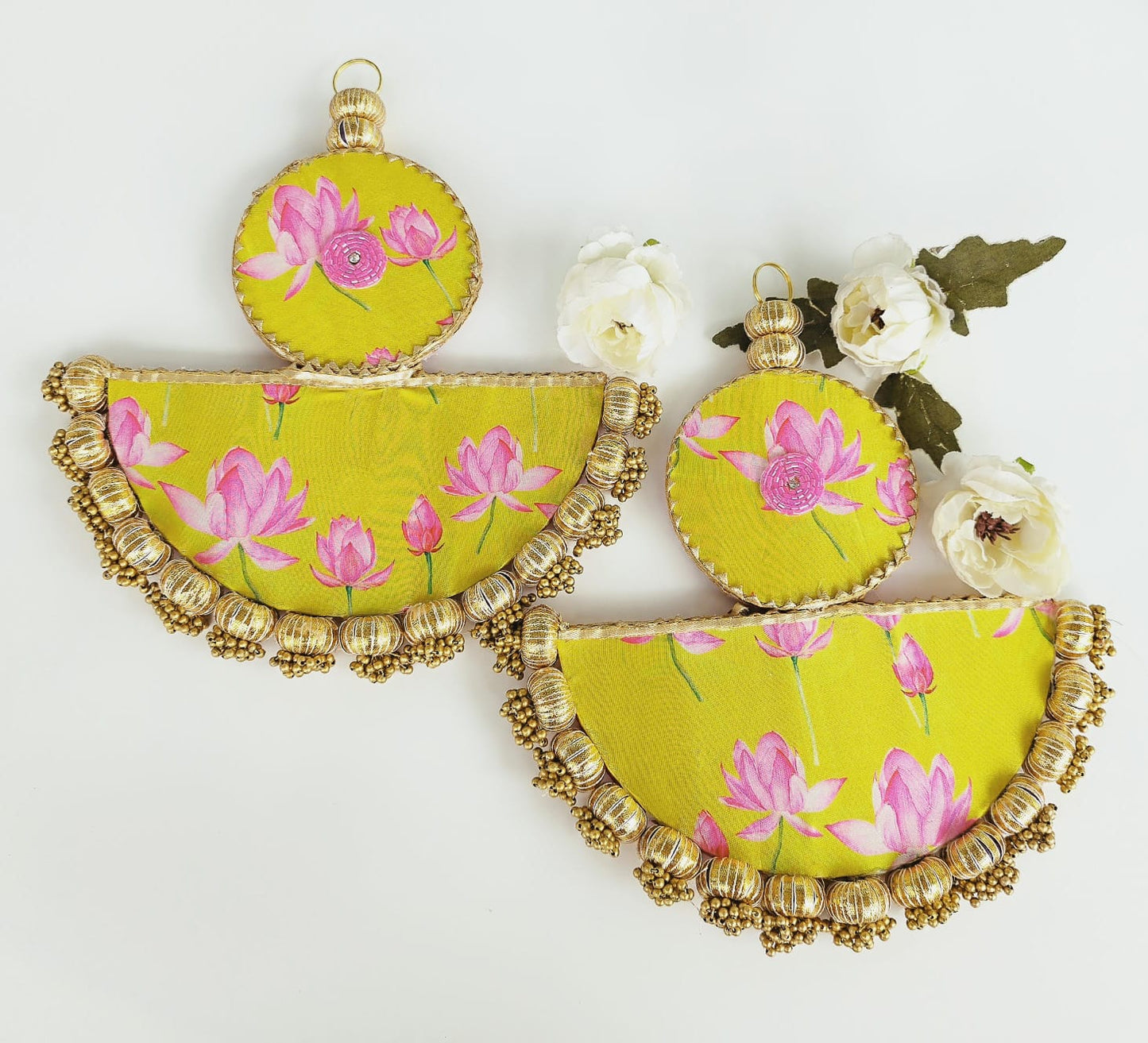 Brocade Reversible Shubh Labh