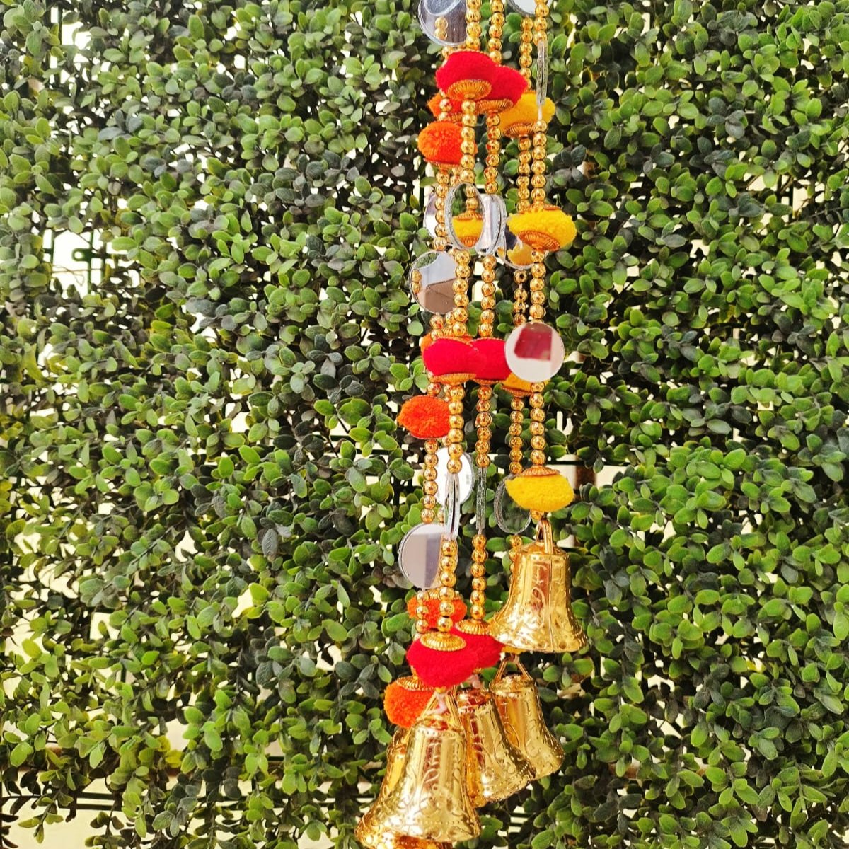 5 Pompom mirror hangings