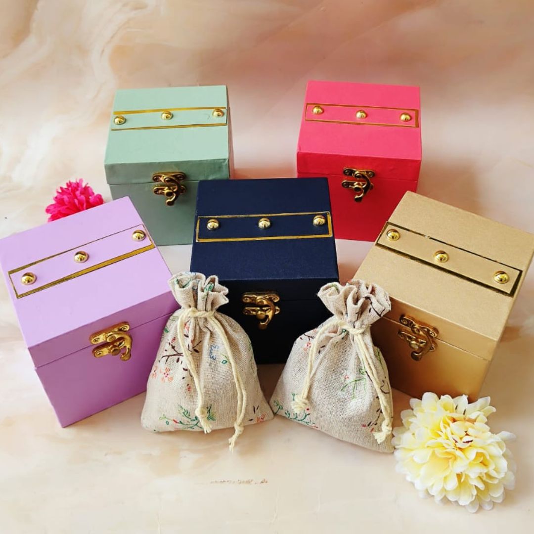 Elegant Nuts Box