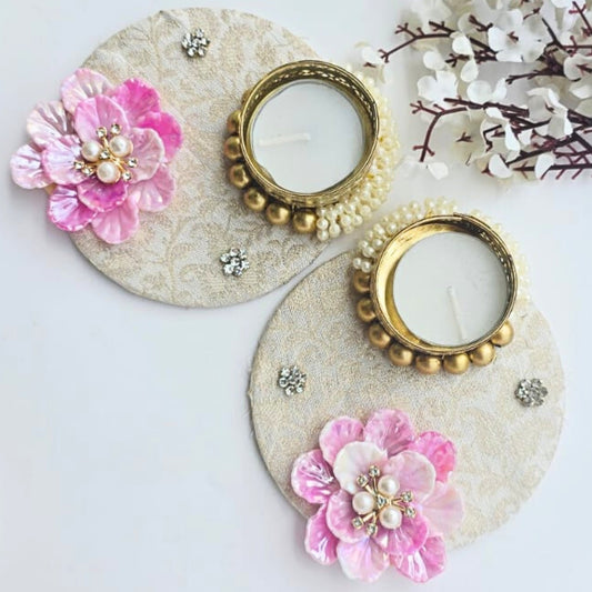Flower T lights Pair