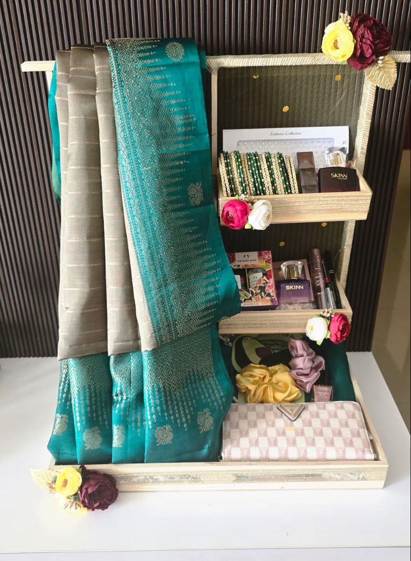 Trousseau/Mom To Be Gifts Packing